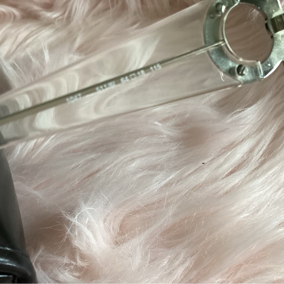 Salvatore Ferragamo sunglasses with case, cleaning cloth and box NWOT - Picture 5 of 8